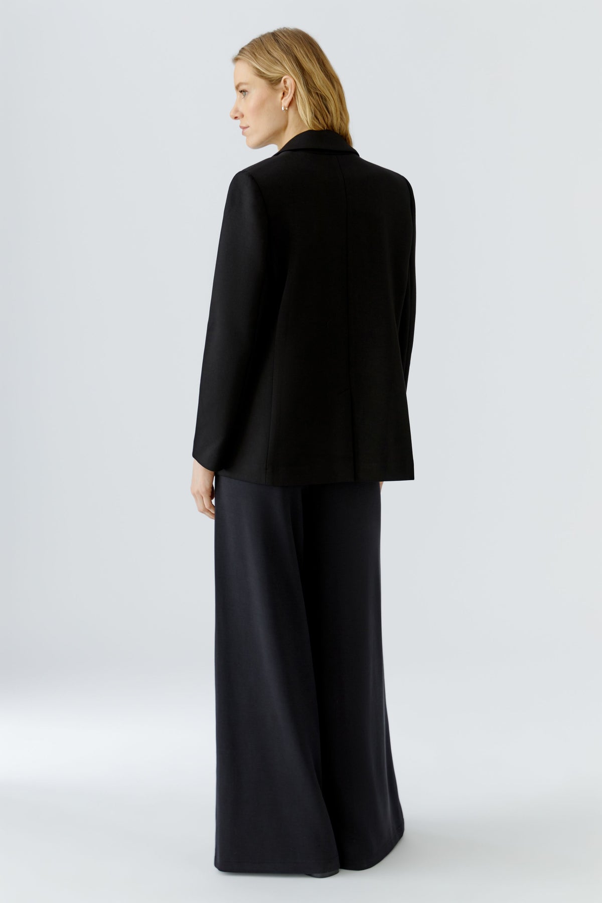 Blazer mit Schulterpolster und Pattentaschen