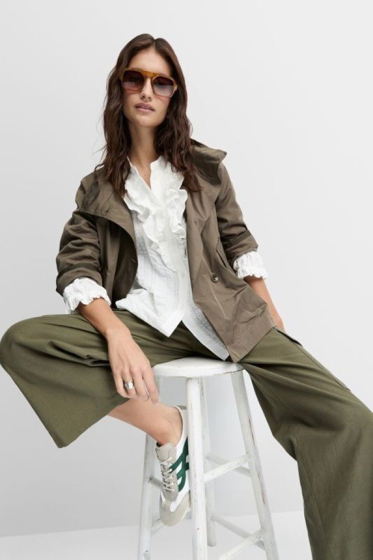 Cinque Trenchcoats
