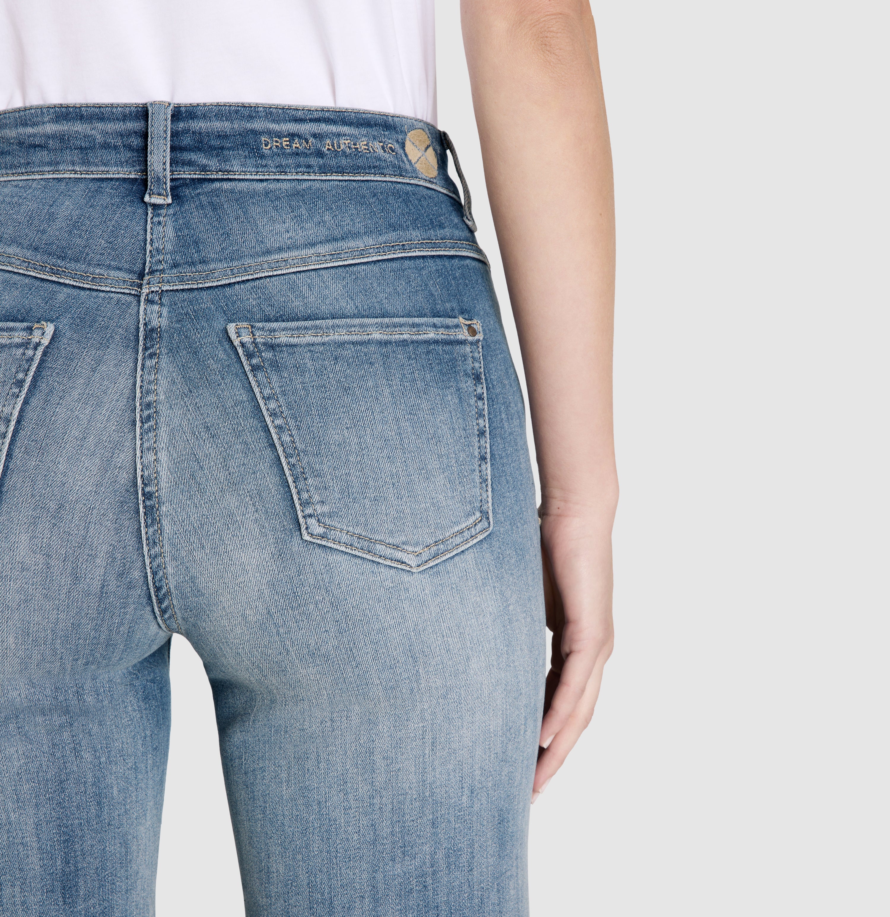 MAC Wide Leg Authentic Sky Blue Wash