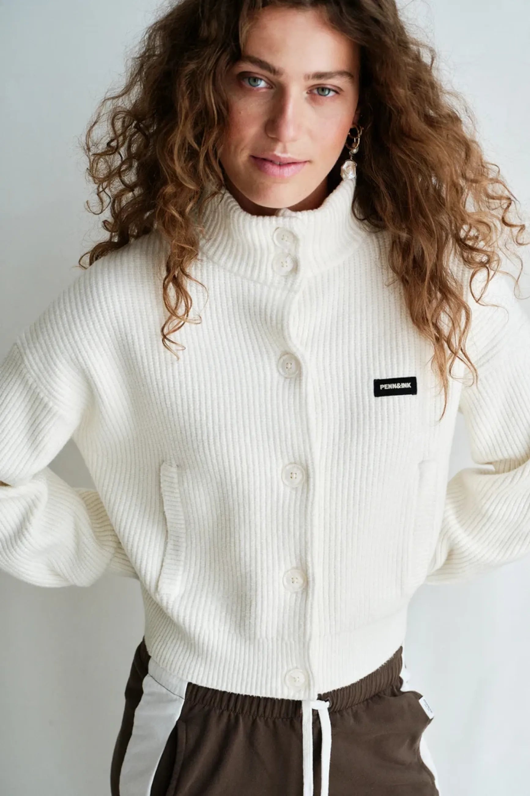 Strickjacke mit Label-Patch