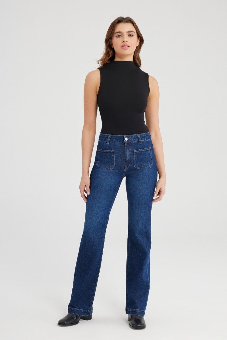 Flared Leg Jeans Diana