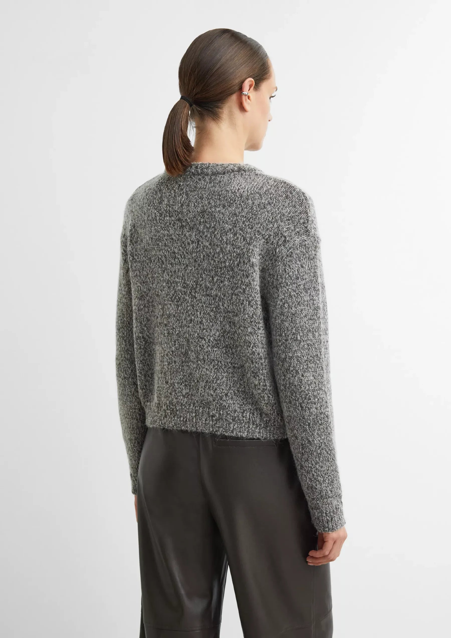Strickjacke mit Zopfmuster