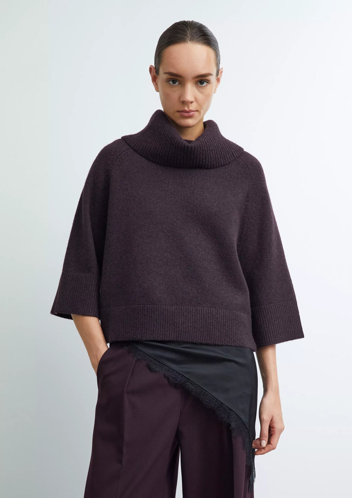 Poncho-Pullover mit weitem Rollkragen