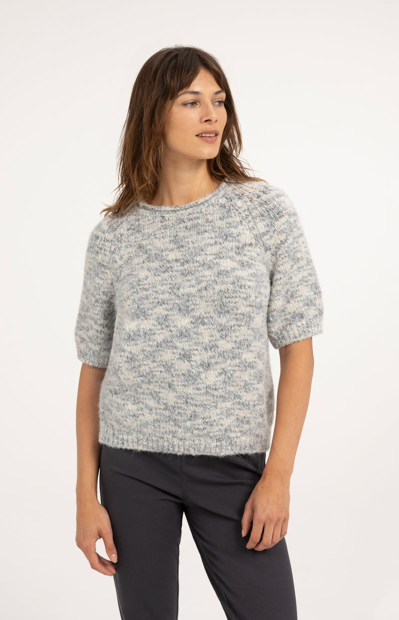 Melange-Strickpullover mit kurzen Ärmeln