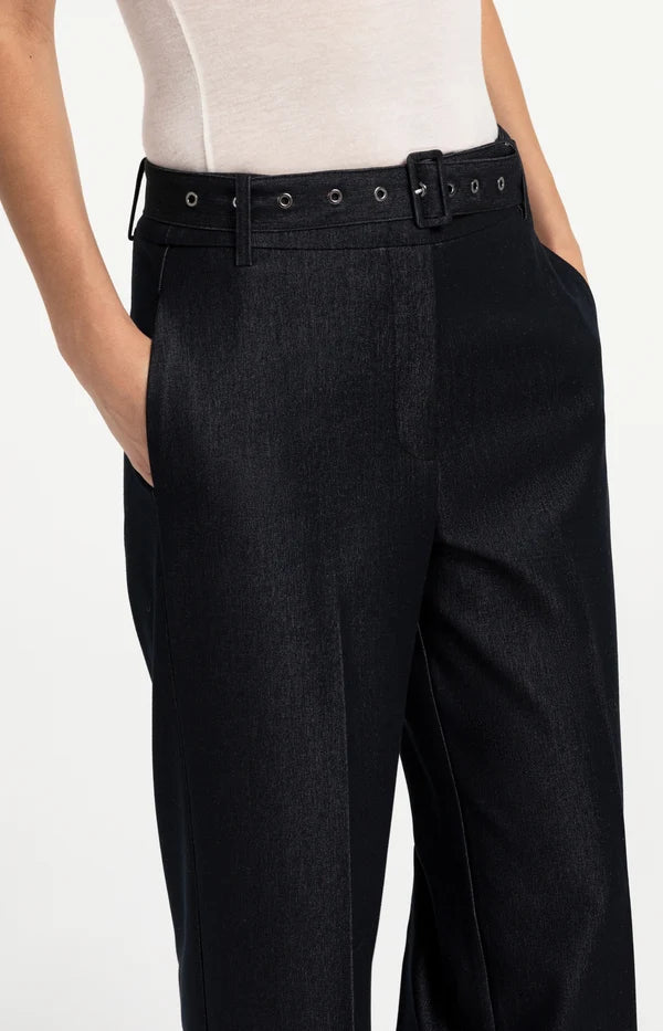 Gewebte Hose mit Gürtel