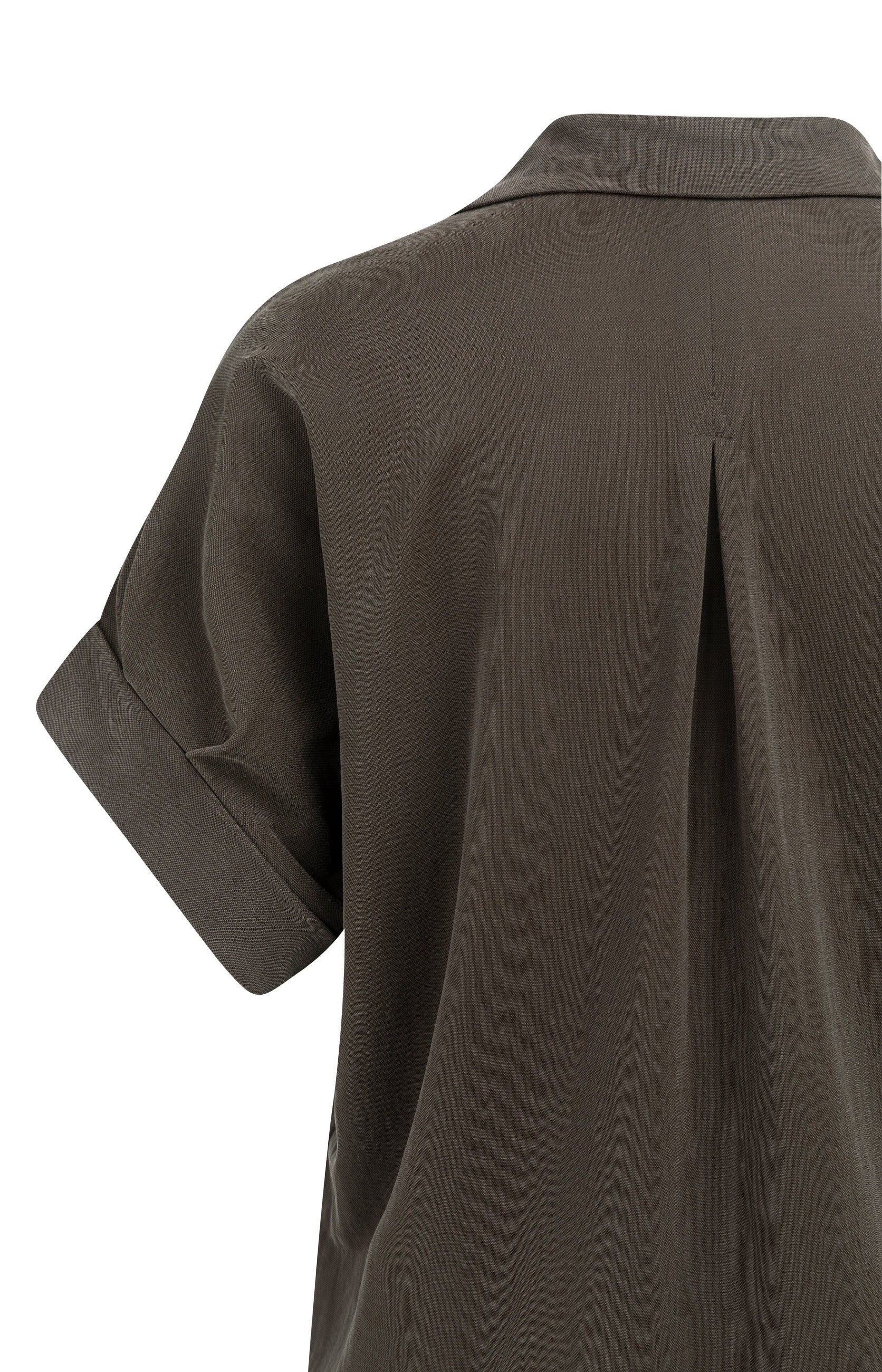 Kleid mit plissierten Ärmeln