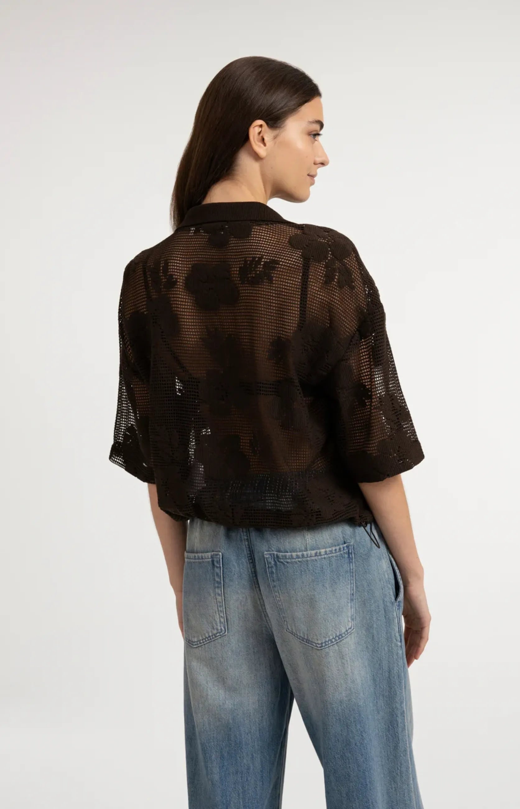 Häkeljacke mit Blumenmuster