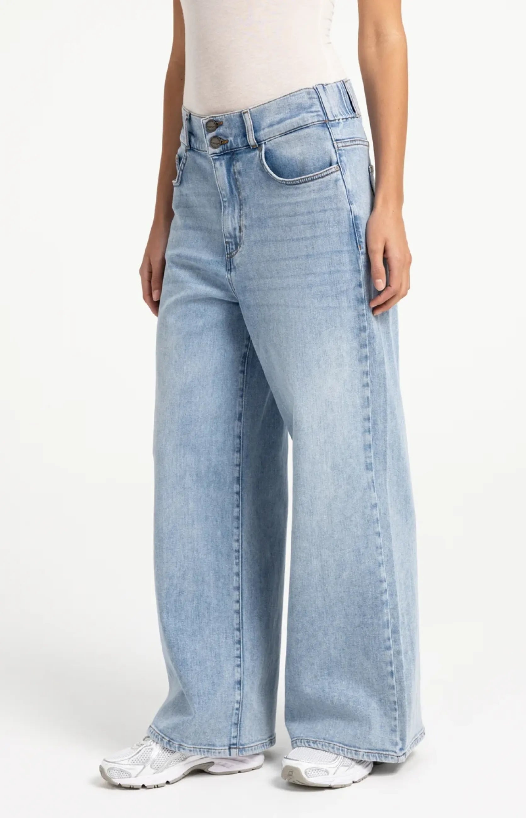 Jeans mit weitem Bein und markantem Bund