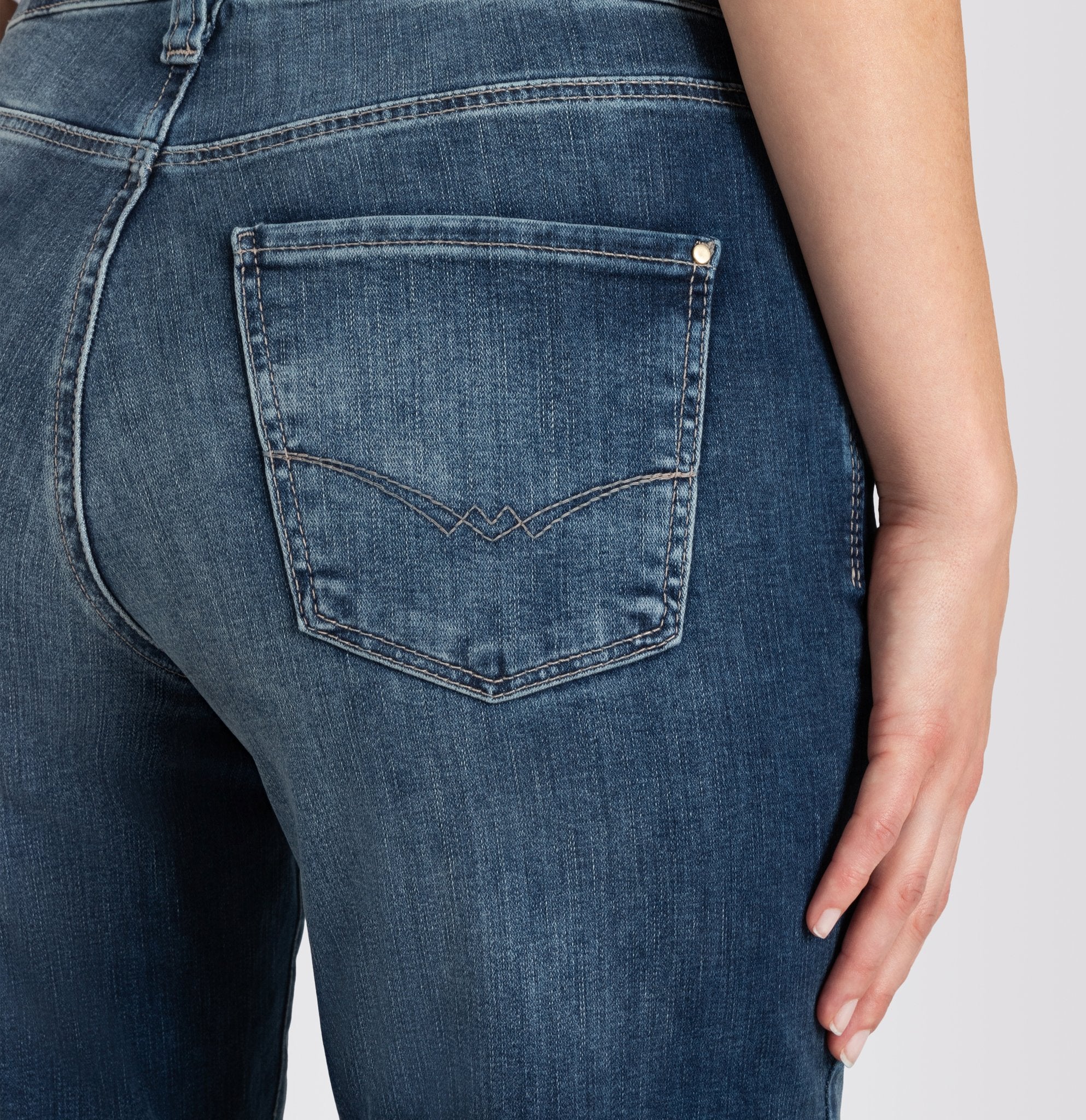 MAC Skinny Fit Medium Blue Basic Wash