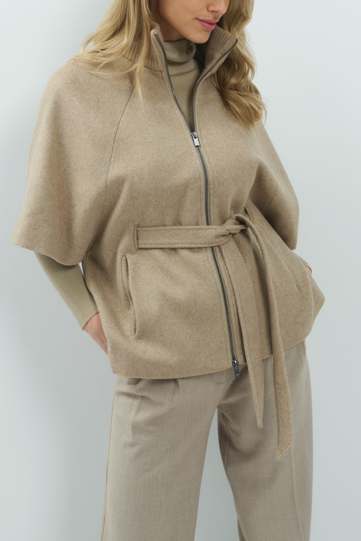 Ponchojacke mit Gürtel