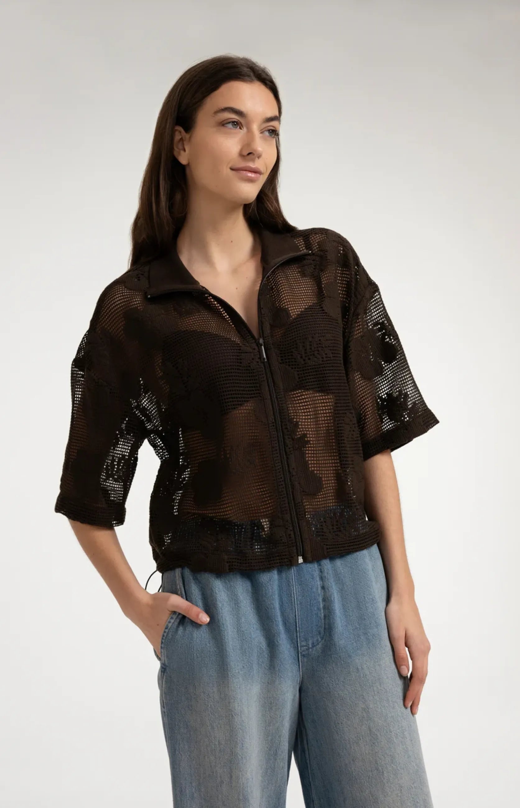 Häkeljacke mit Blumenmuster
