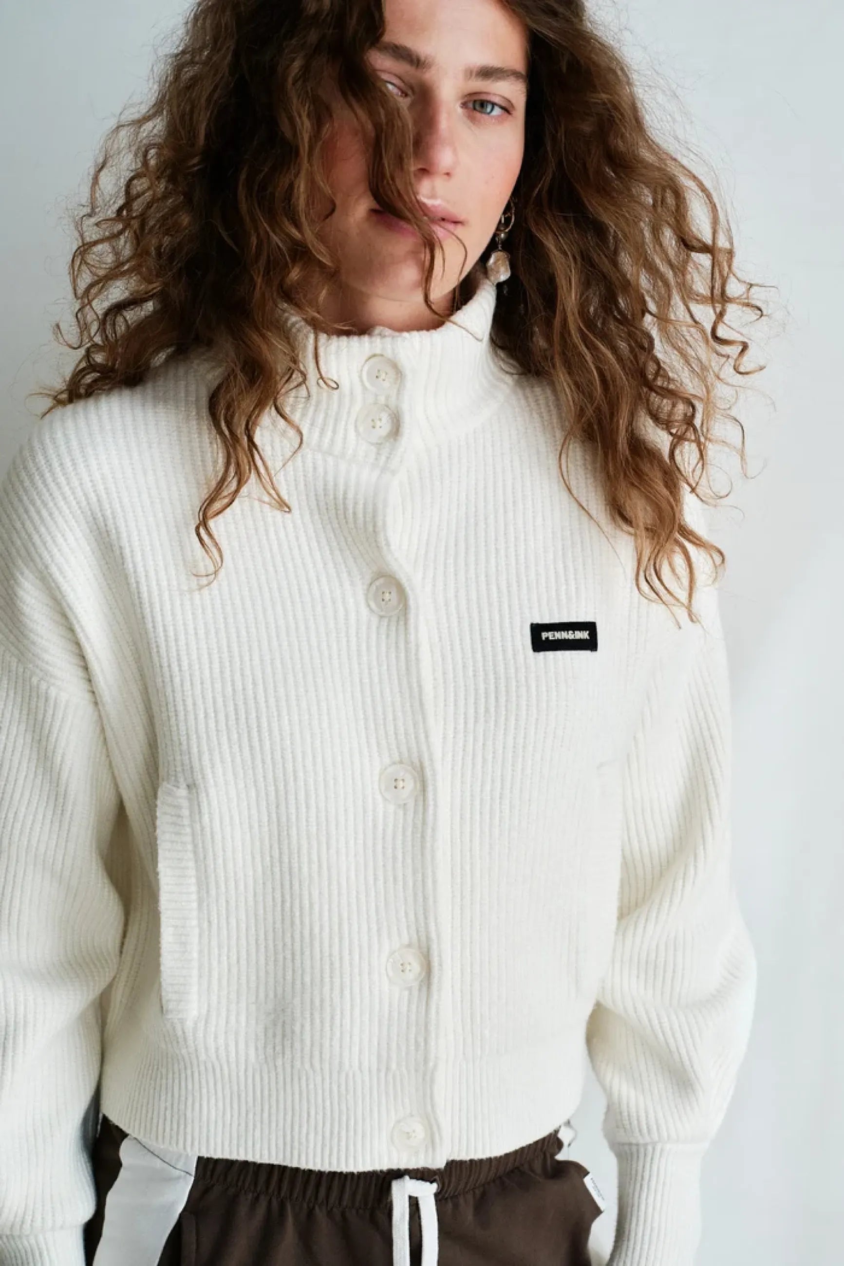 Strickjacke mit Label-Patch