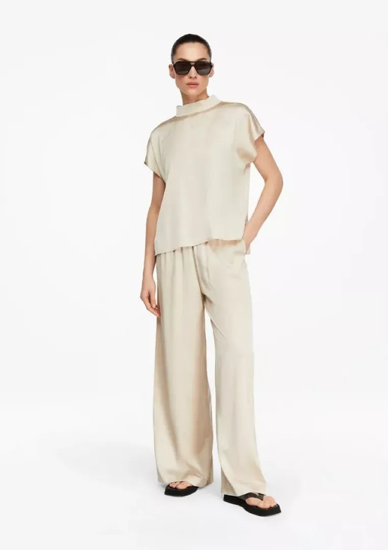 Bluse mit Cap-Sleeves