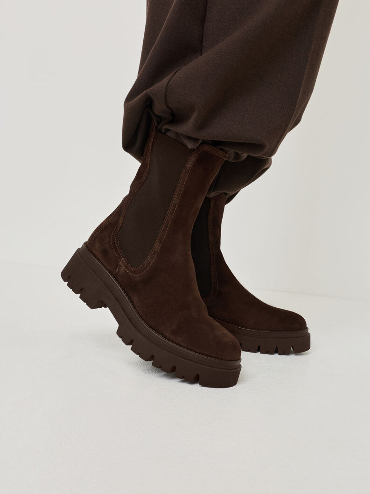 Chelsea Boot aus Veloursleder