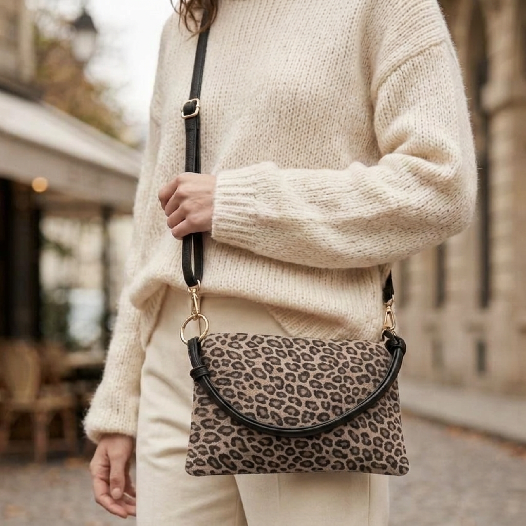 Wildleder Tasche mit Leo Muster