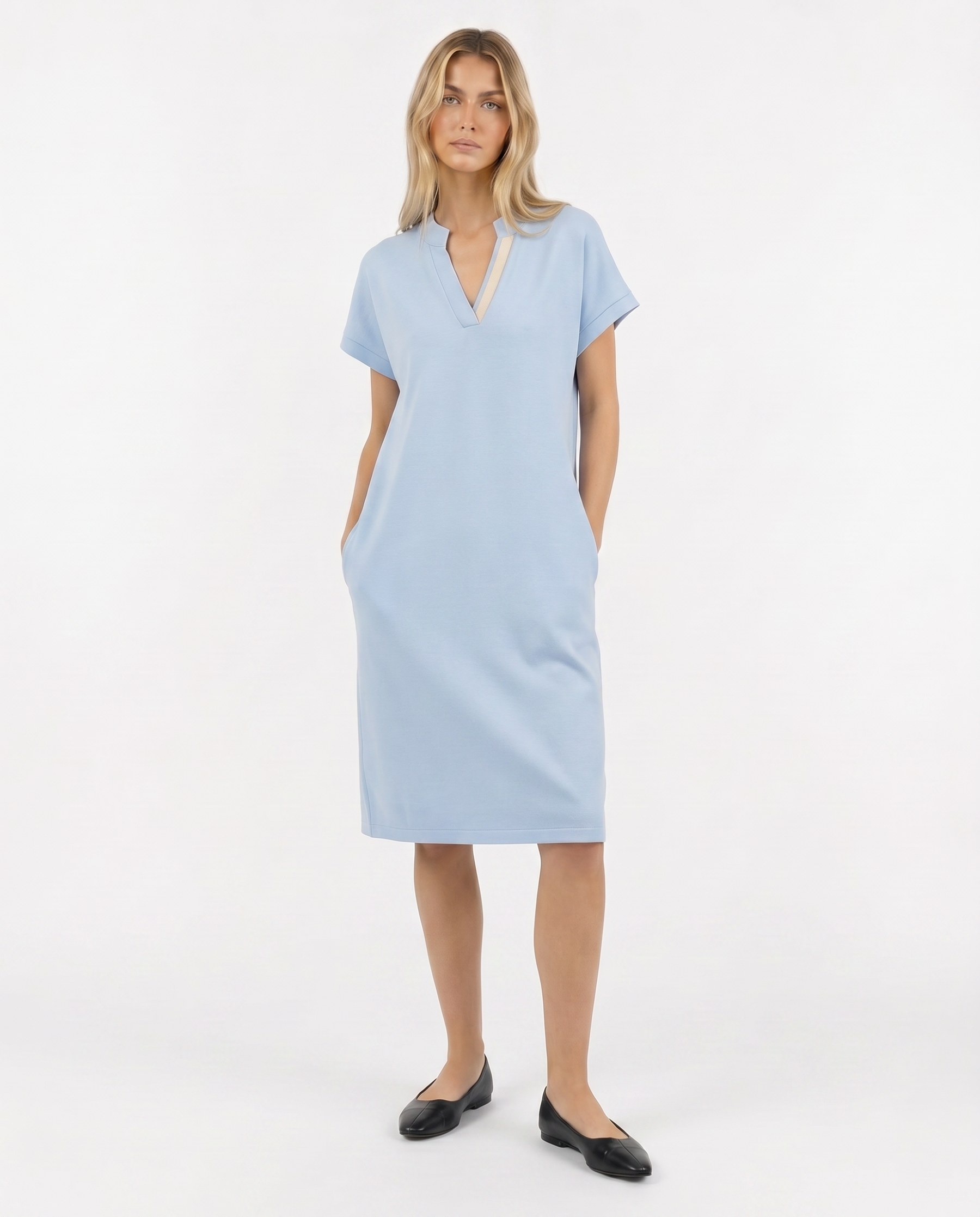 Mini-Kleid mit V-Ausschnitt