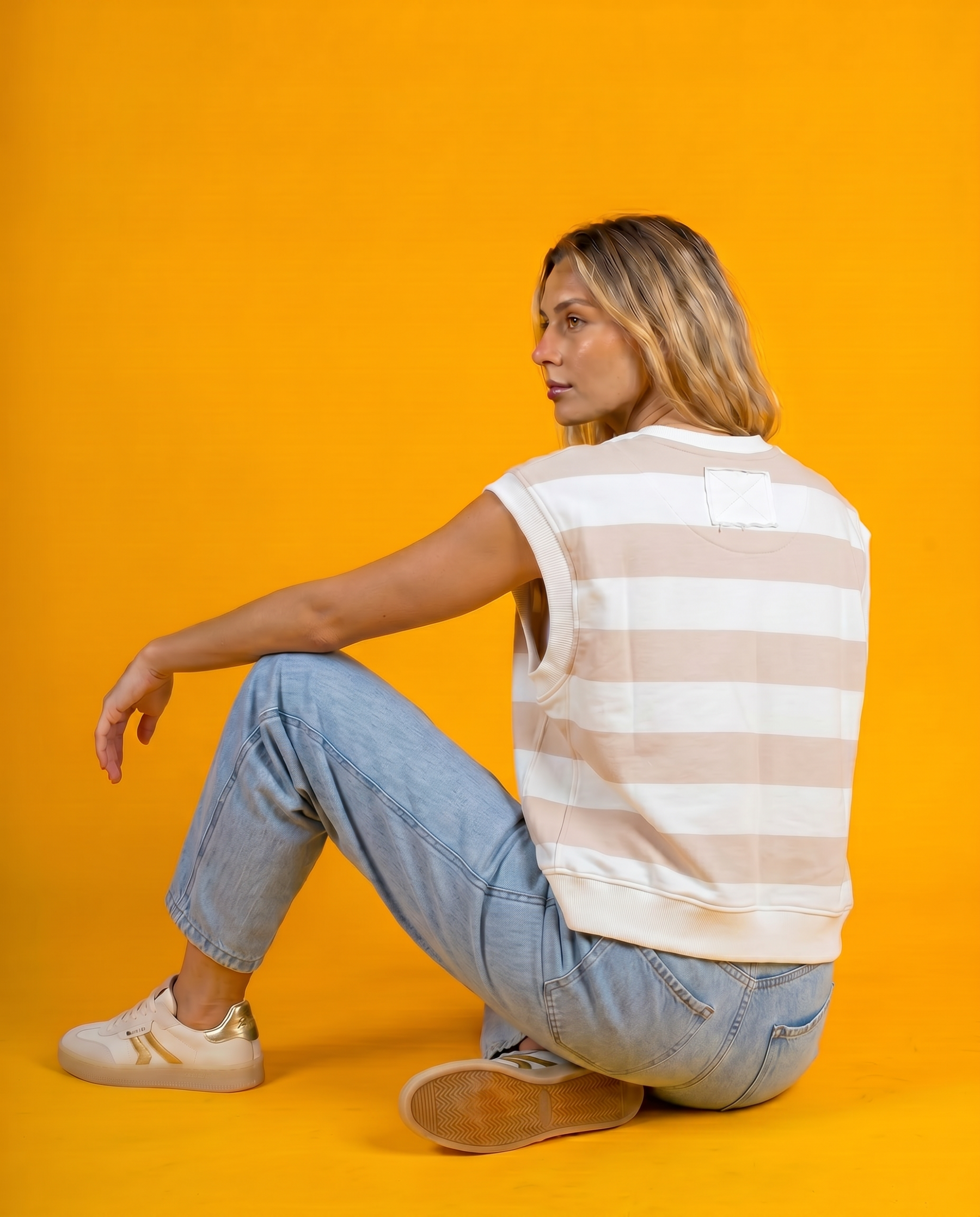 T-Shirt mit Kontrastbündchen