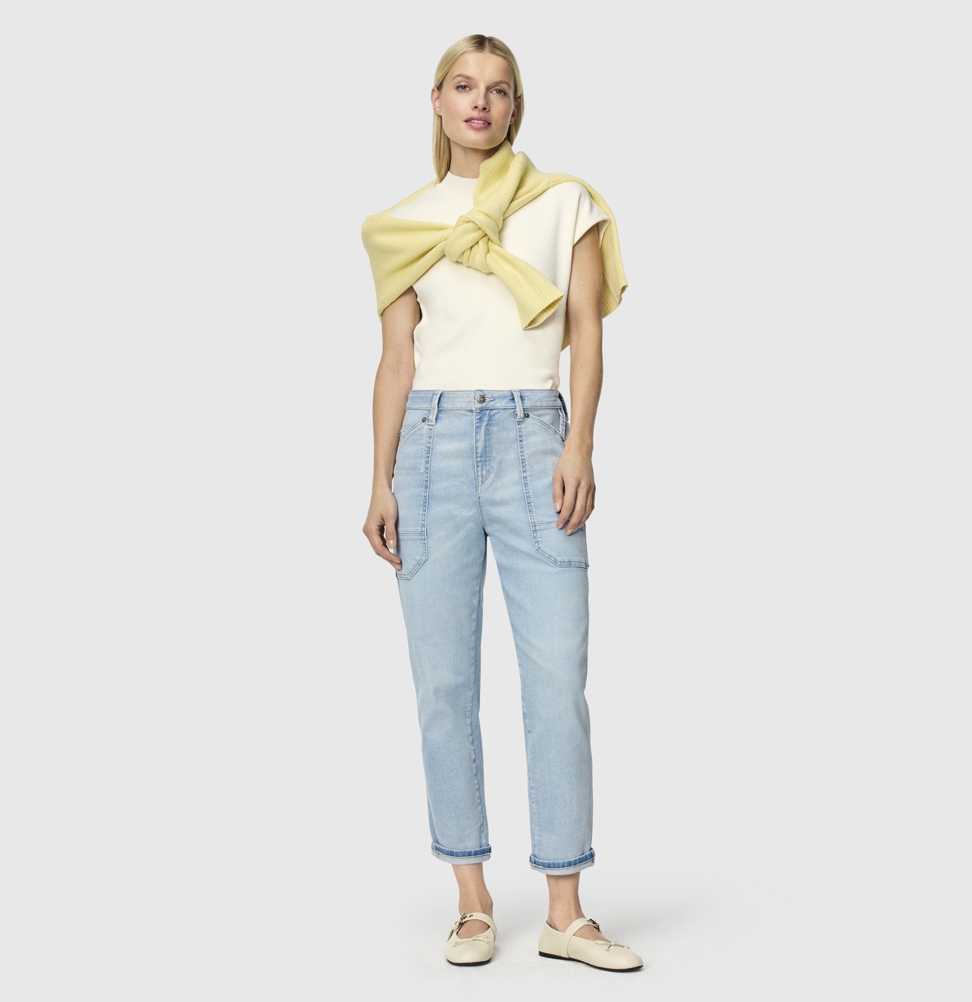 MAC Mom Fit High-Low Bleached