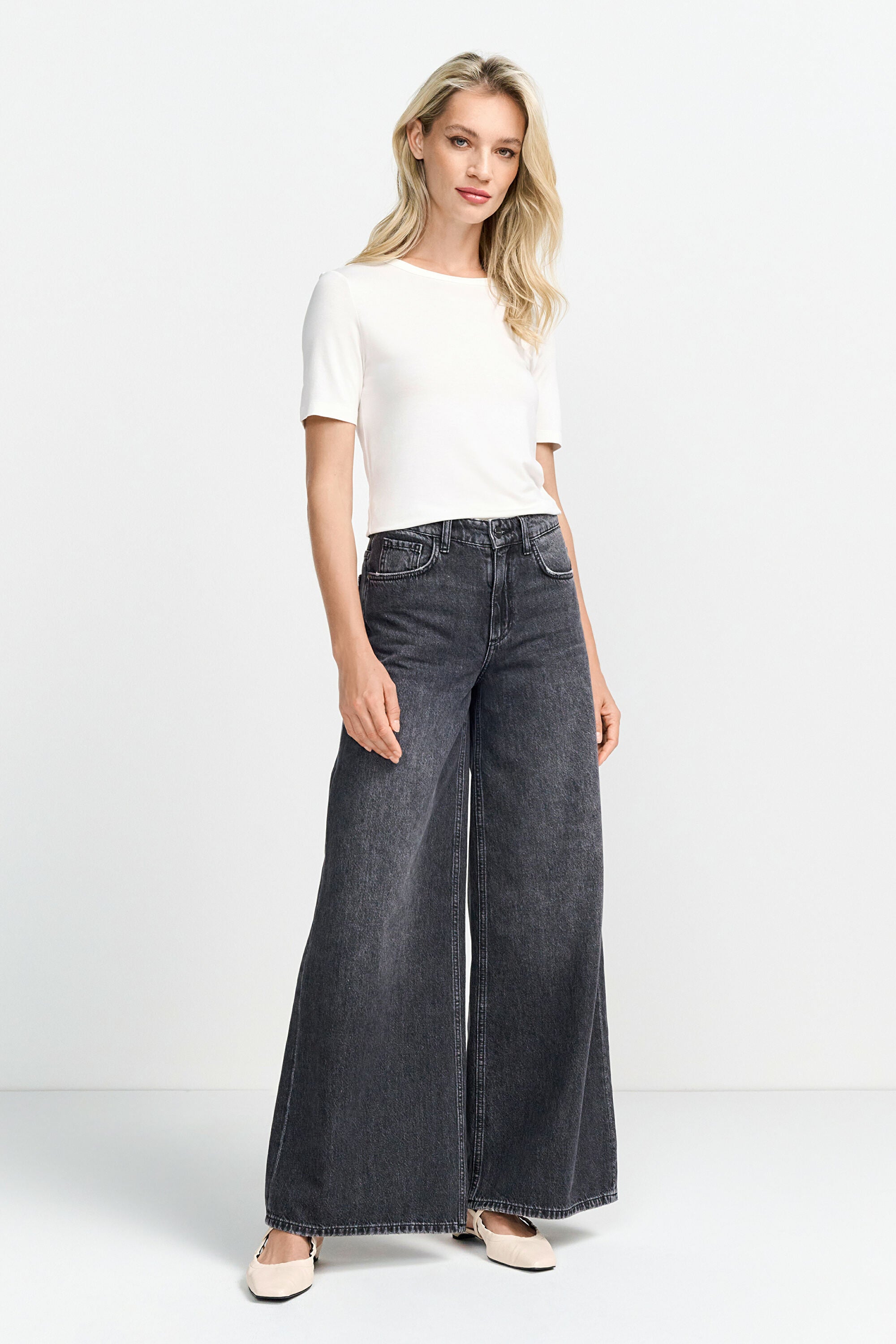 Rich & Royal T-Shirts