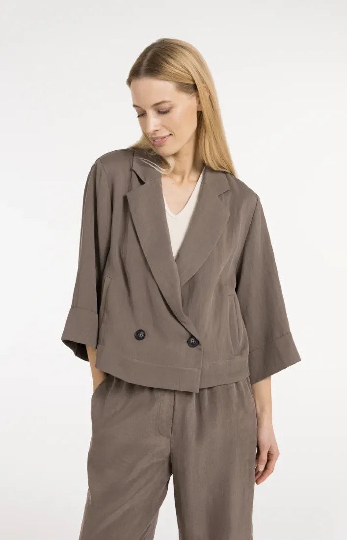 Blazer mit Kimonoärmeln und Knöpfen