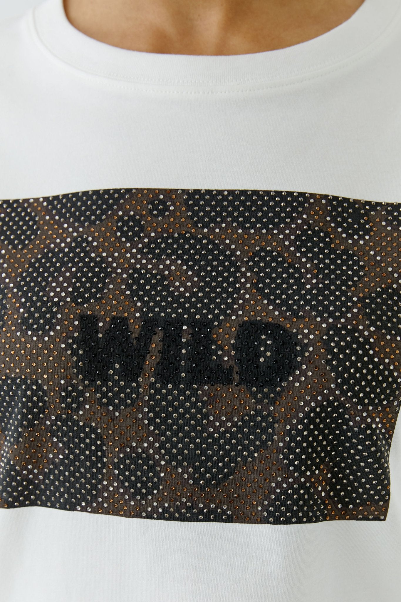 T-Shirt mit plaziertem Motiv