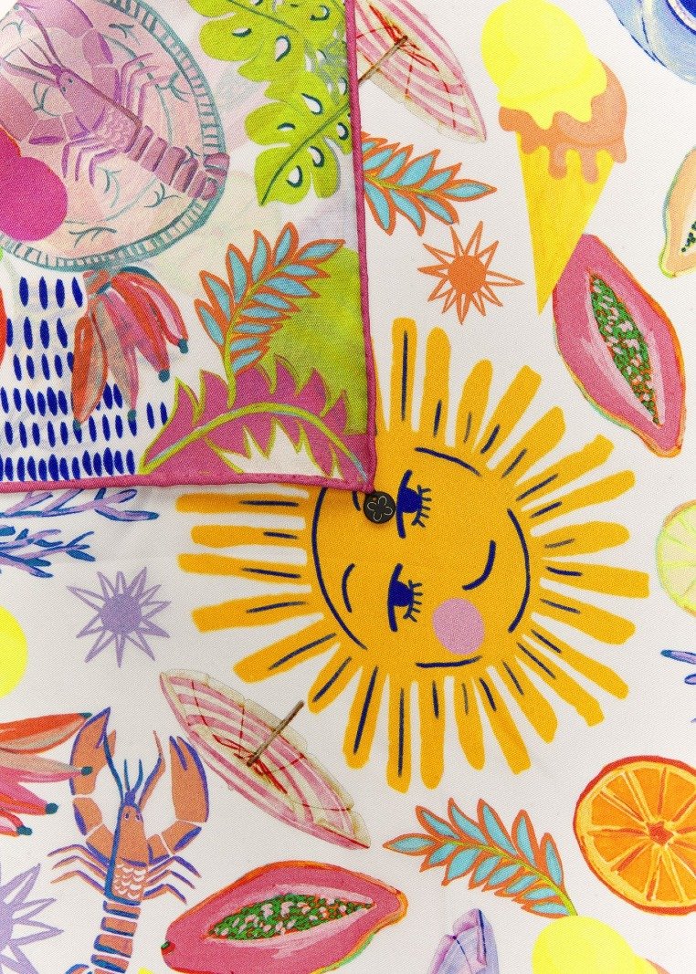 Nicki Tuch mit Sommer-Motiven