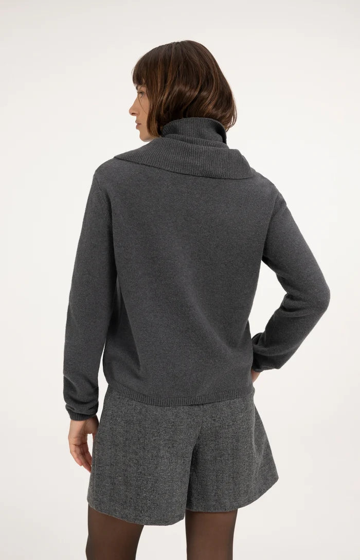 Pullover mit abnehmbarem Rollkragen