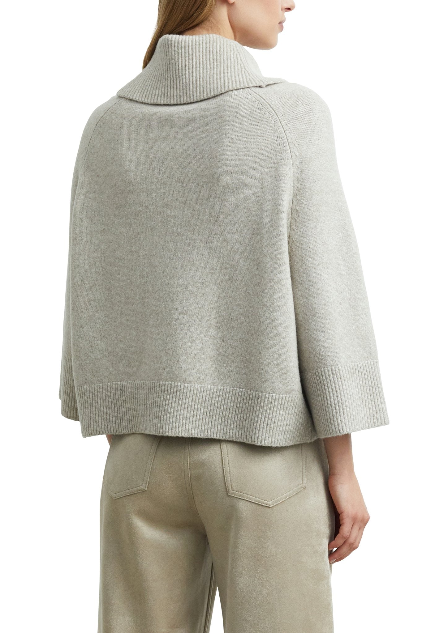 Strickpullover mit weitem Kragen