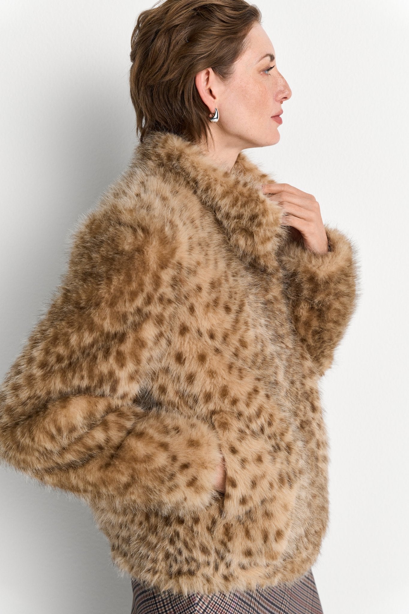 Kunstfelljacke mit Leoparden-Muster