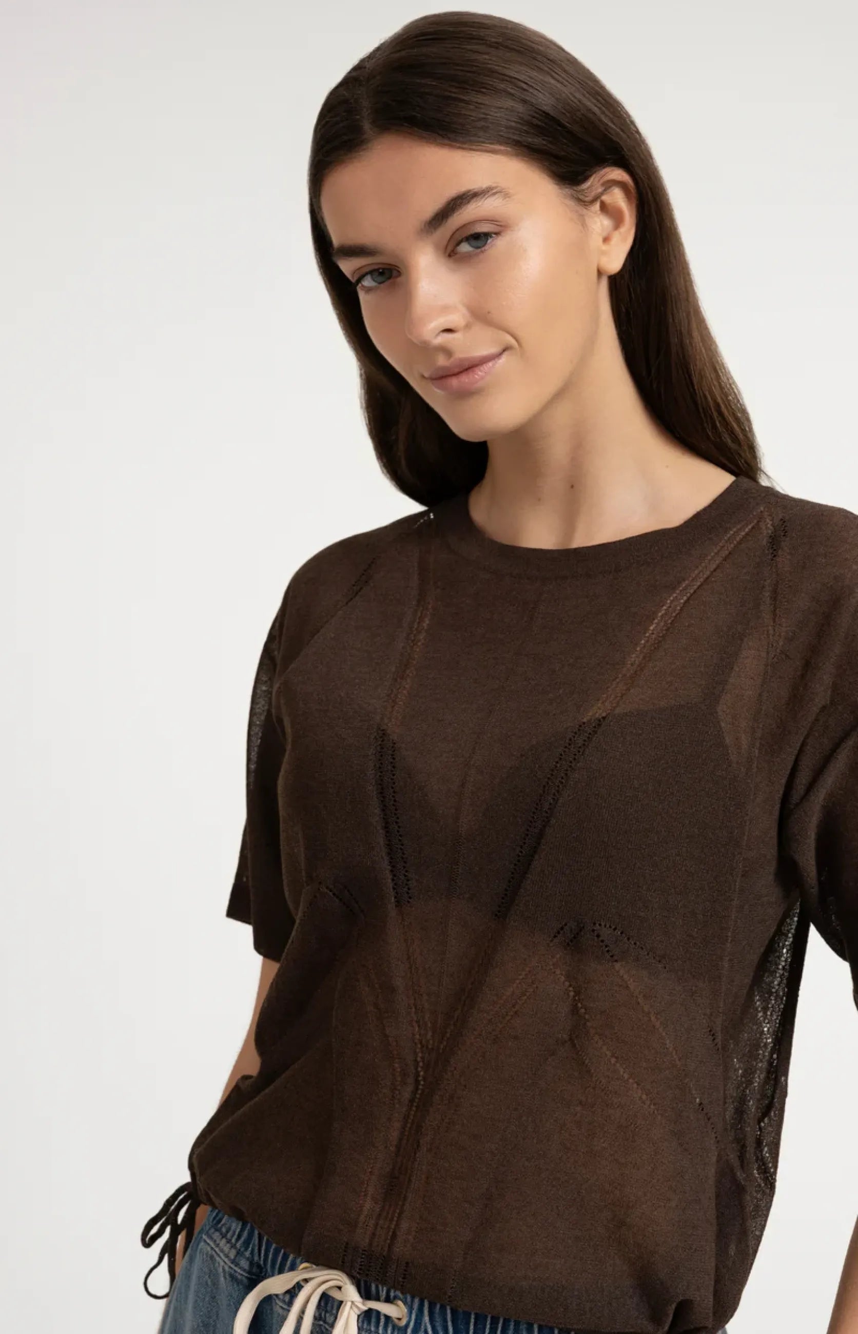 Grobmaschiger Kurzarmpullover mit Ajourmuster