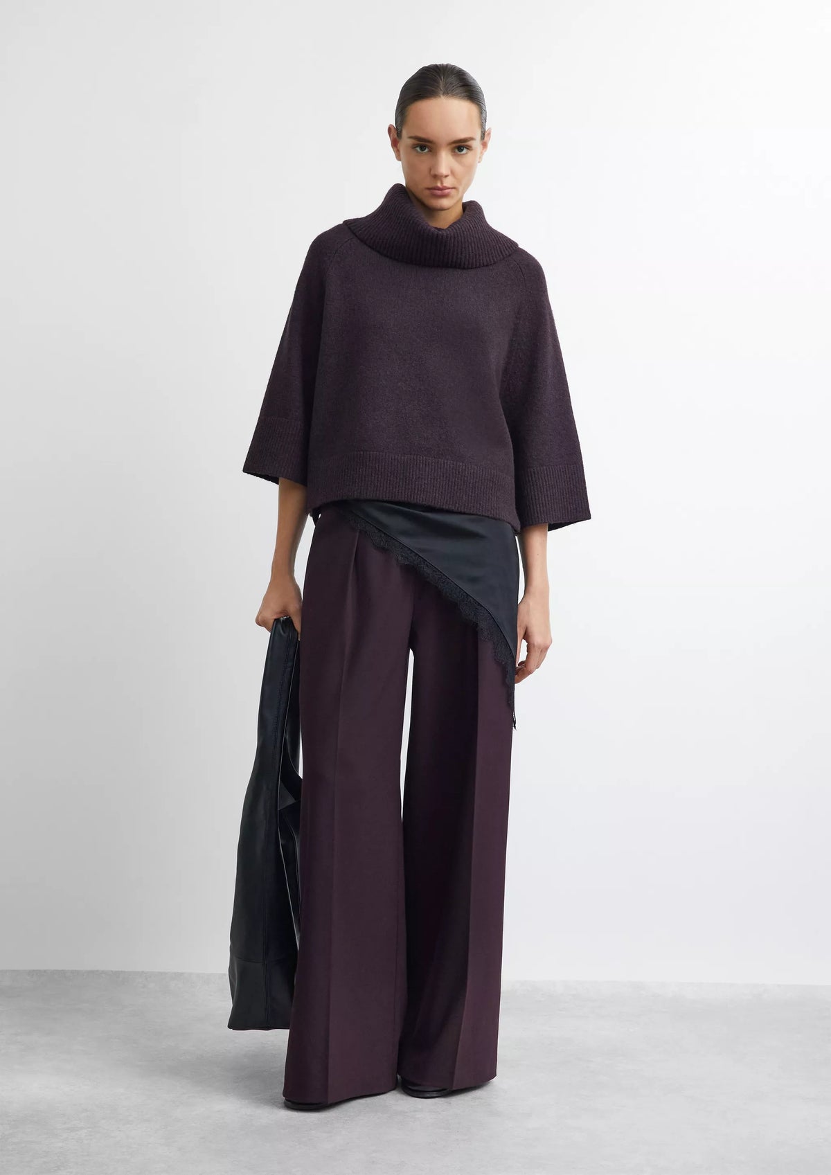 Poncho-Pullover mit weitem Rollkragen