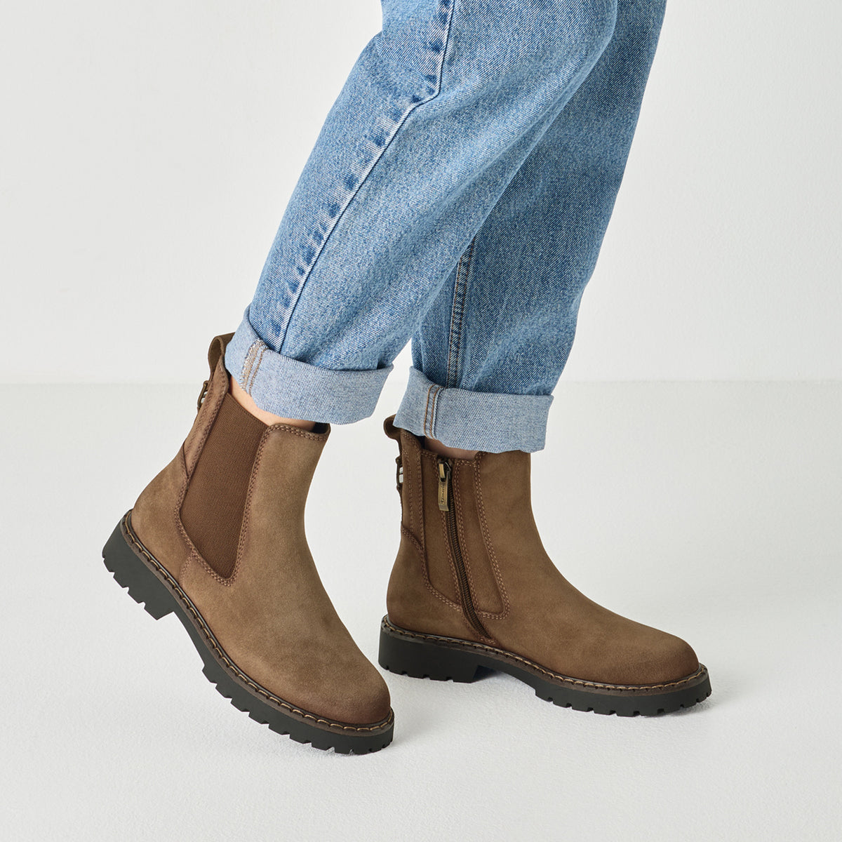 Chelsea Boot aus Veloursleder