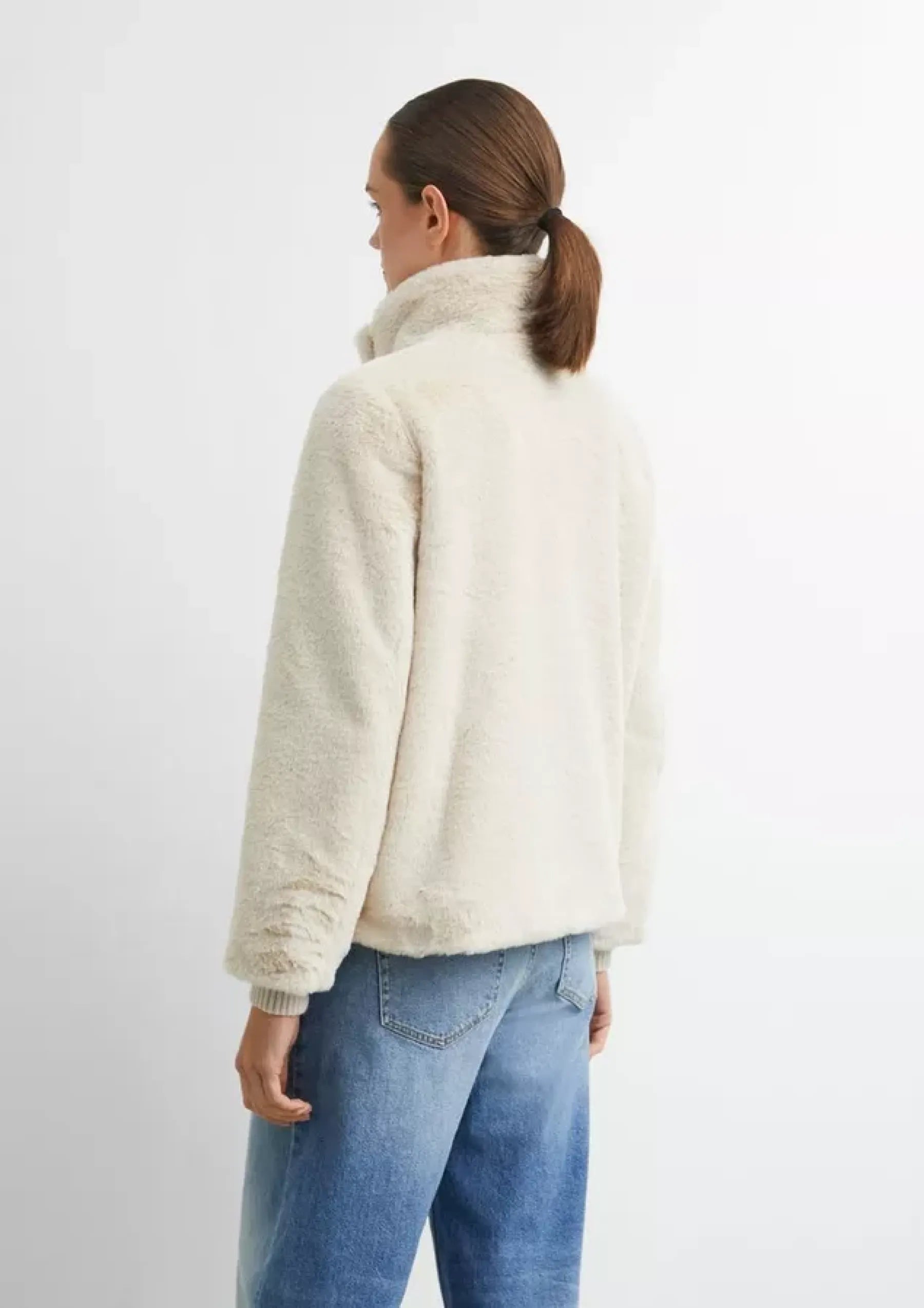 Flauschige Jacke