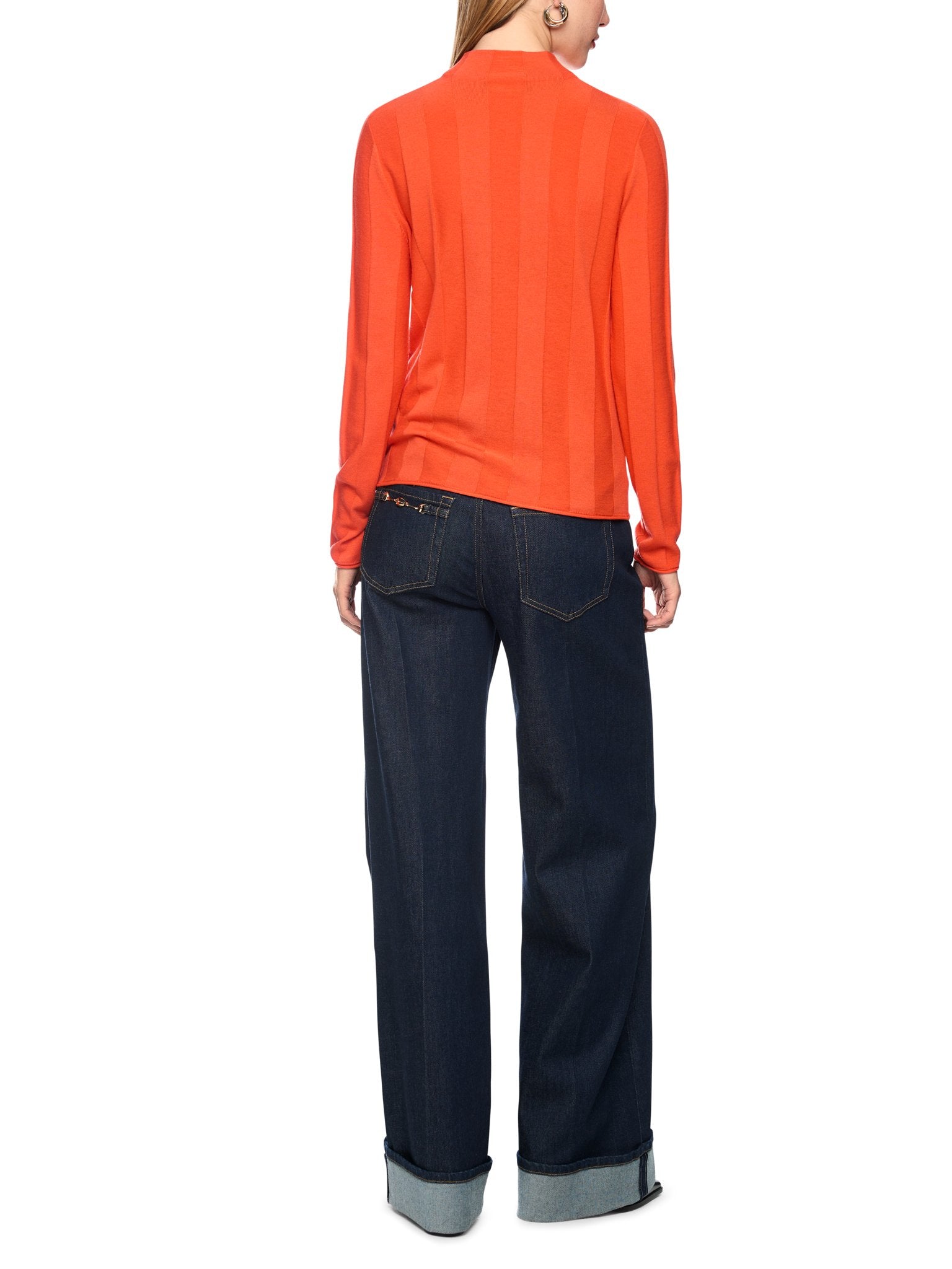 Schmaler Pullover mit Stehkragen
