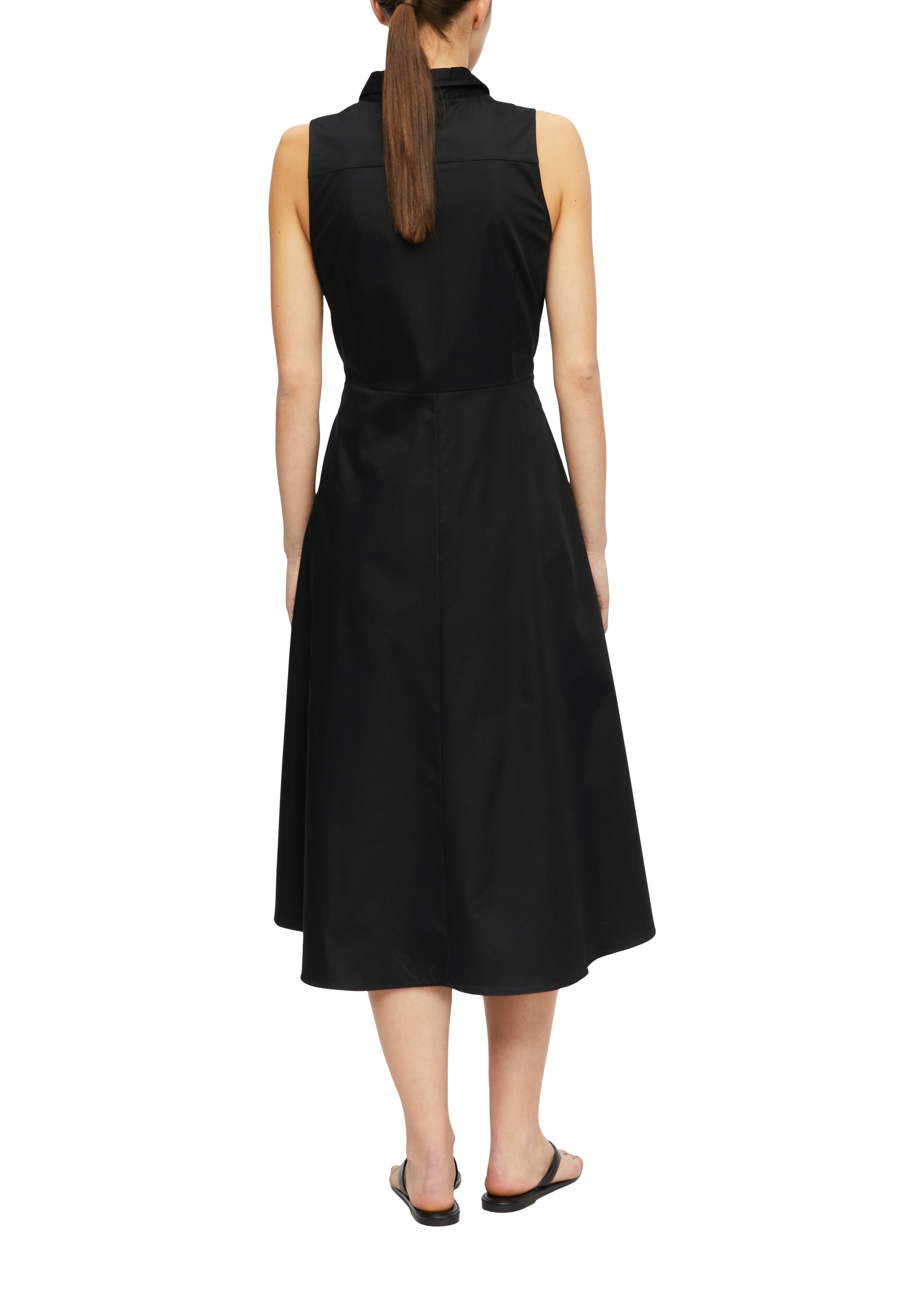 Kleid mit Bindegürtel
