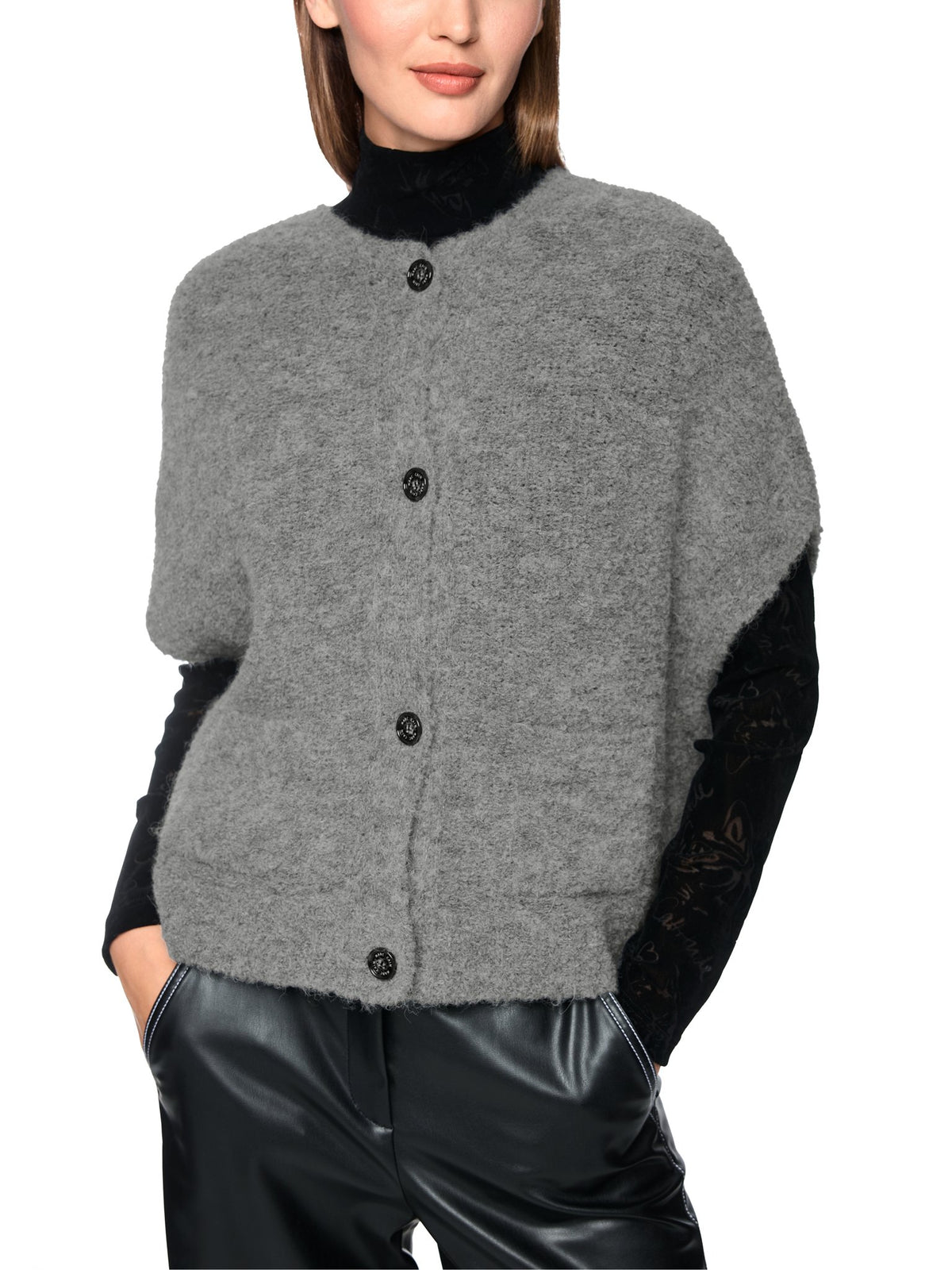 Strickweste mit aufgesetzten Taschen
