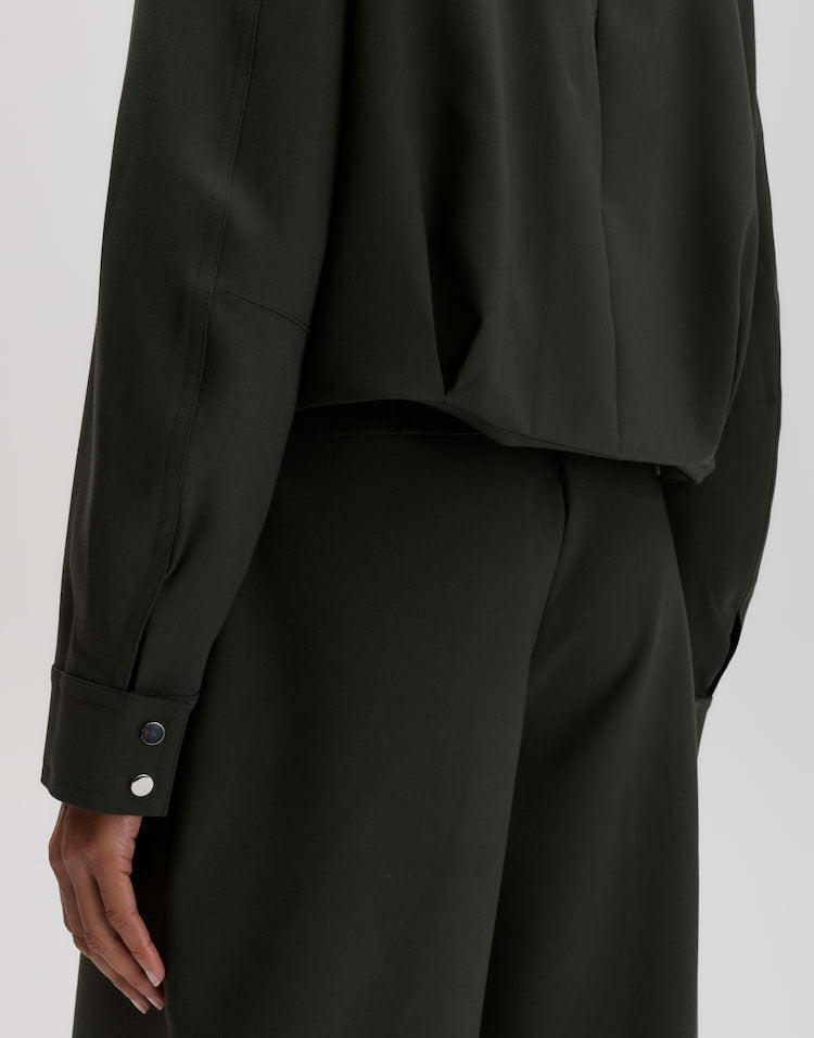Jacke Nevy