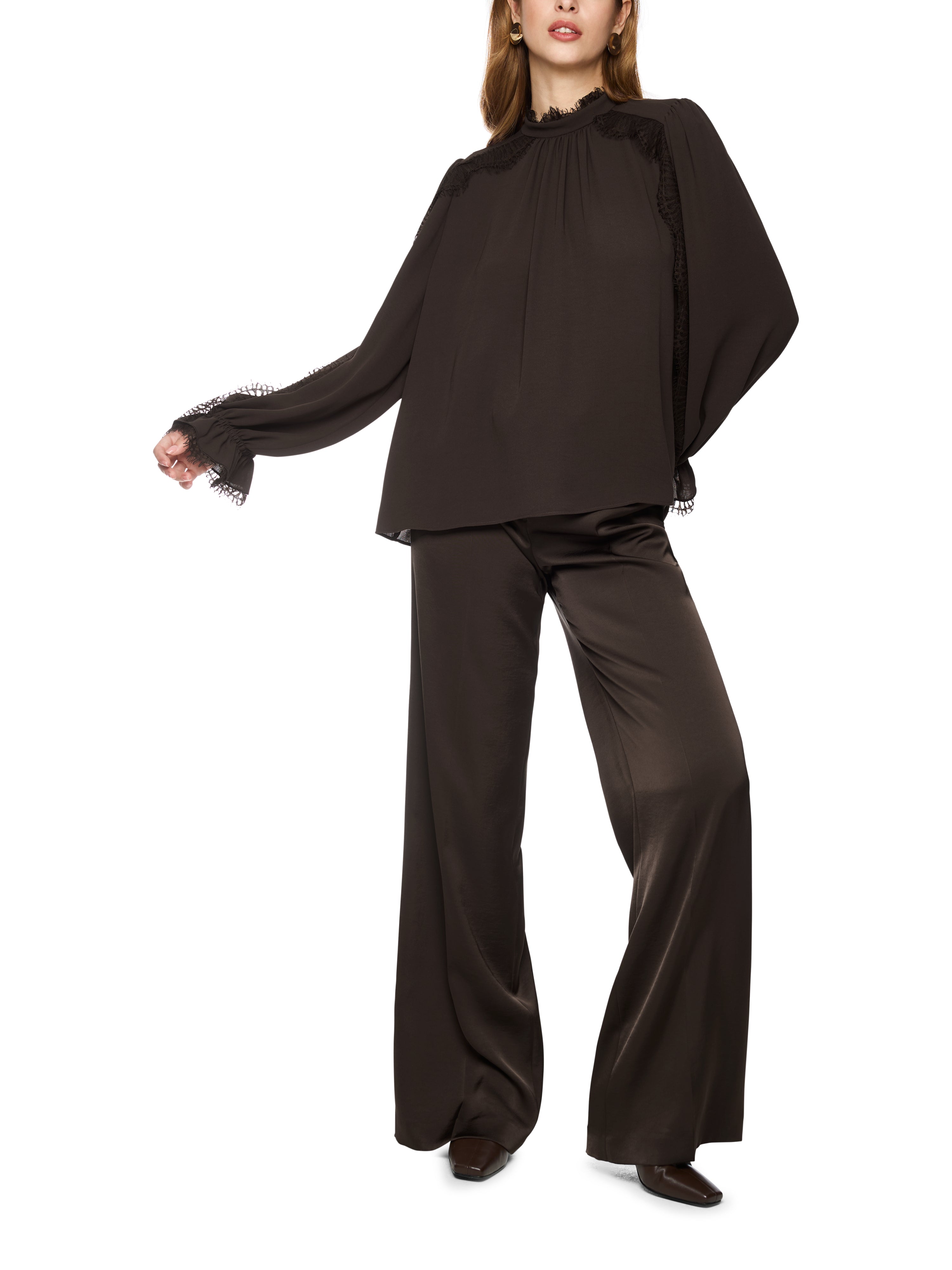 Fließende Bluse mit Spitze