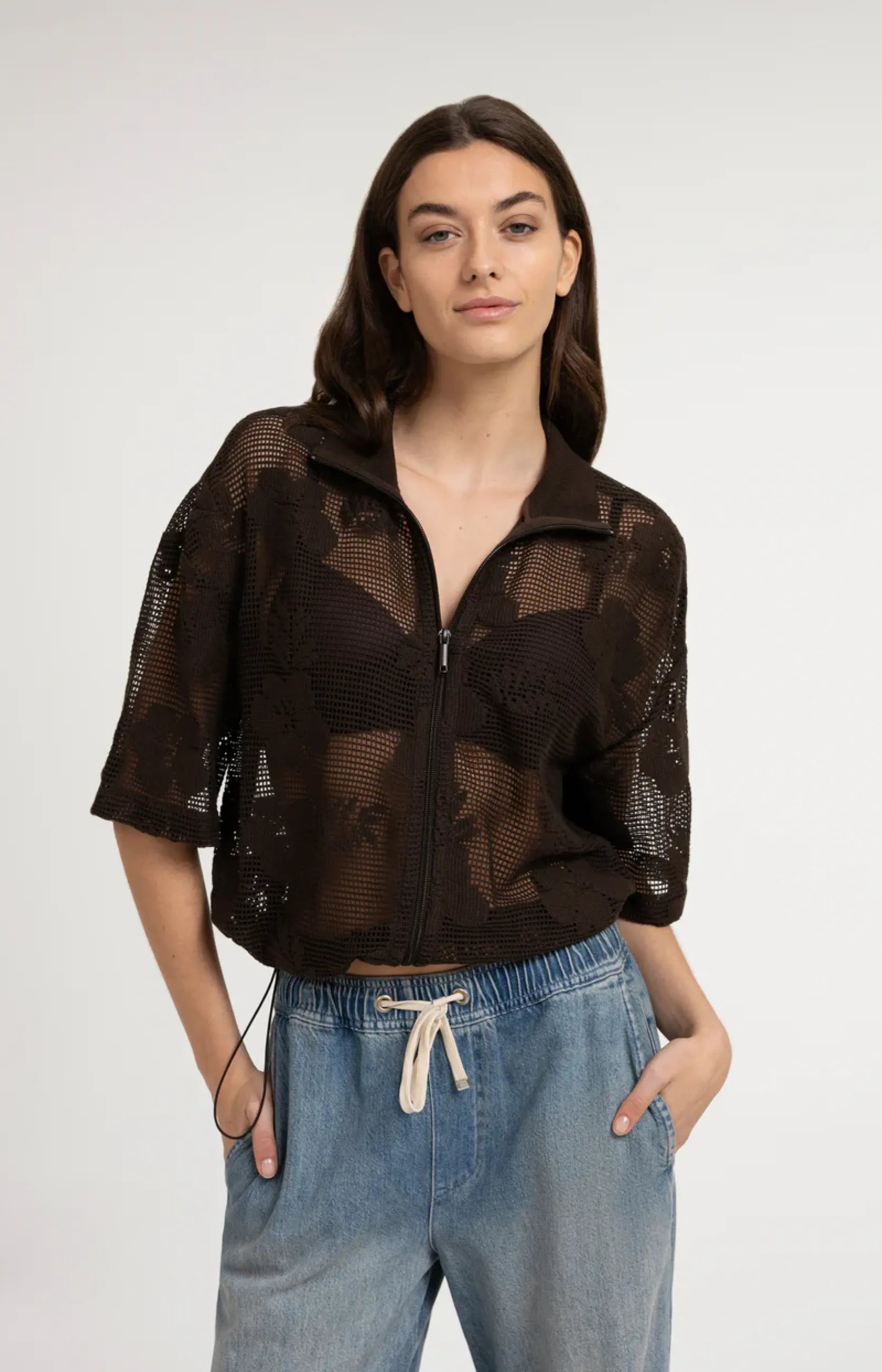 Häkeljacke mit Blumenmuster