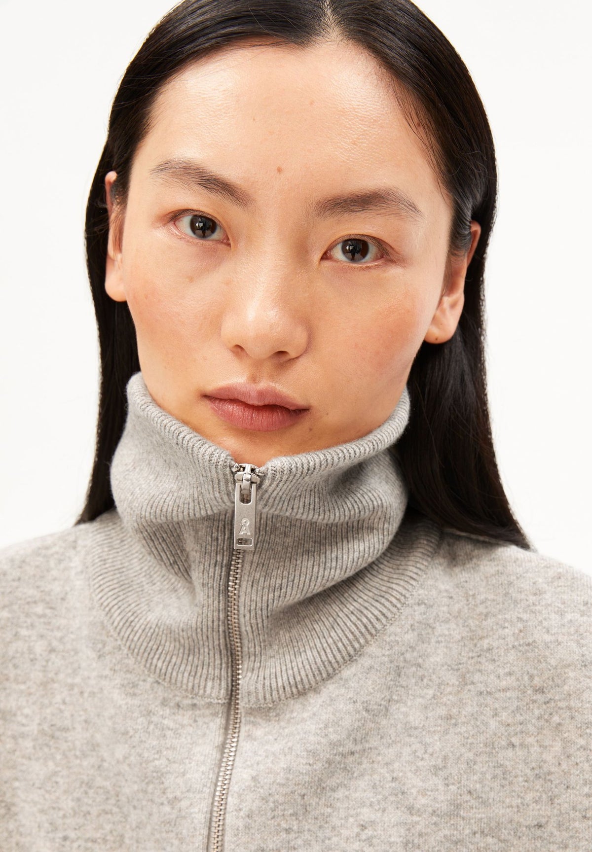 Sweatjacke mit großen Taschen