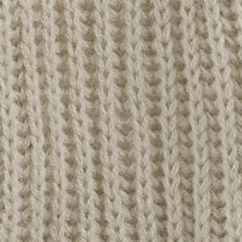 Schal mit Blüten-Patch